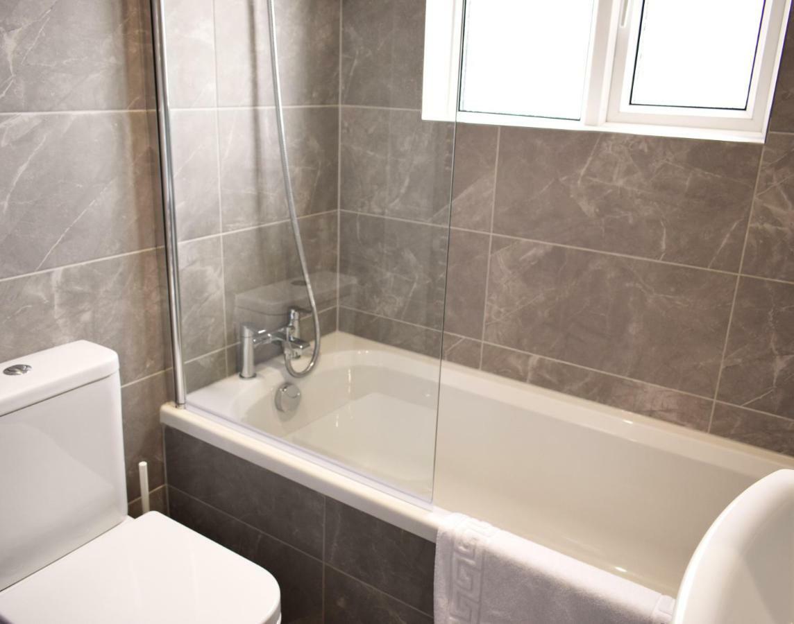 Charming Three Bed Home Near City Centre And Hospital Southampton Exterior photo